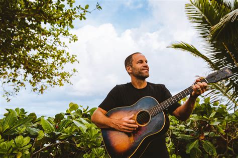 What Kind of Music Is Jack Johnson: A Diverse and Insightful Exploration